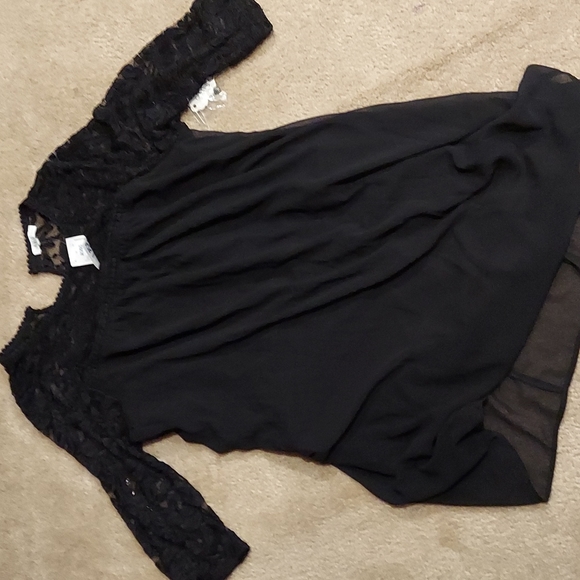 AUW Dresses & Skirts - Short dress.